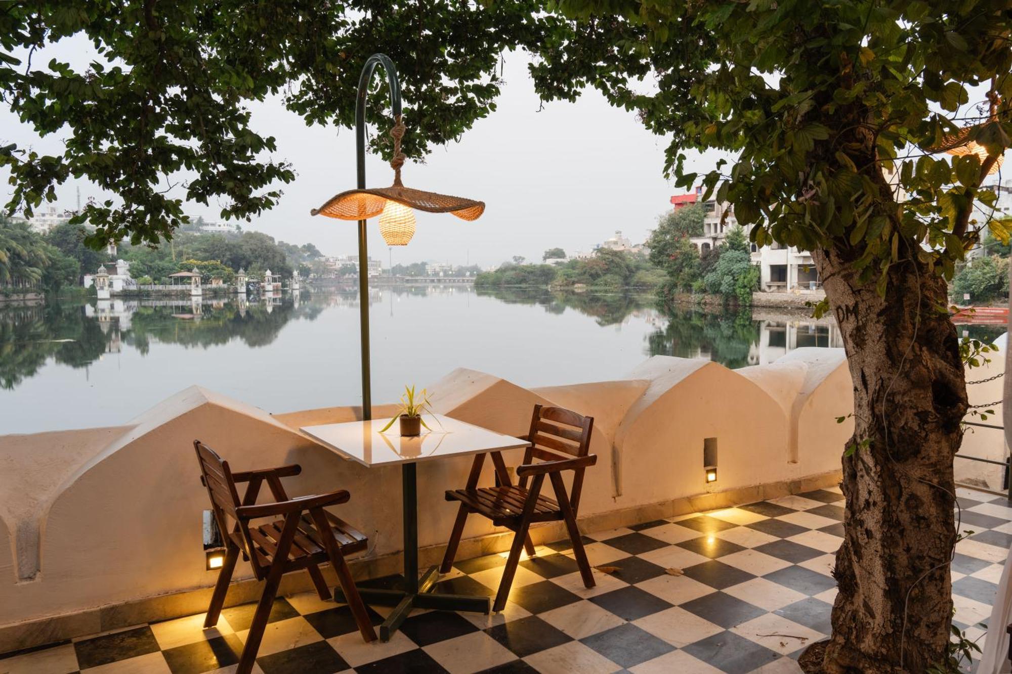 The Experience Resort-Lake Facing Udaipur Exterior photo