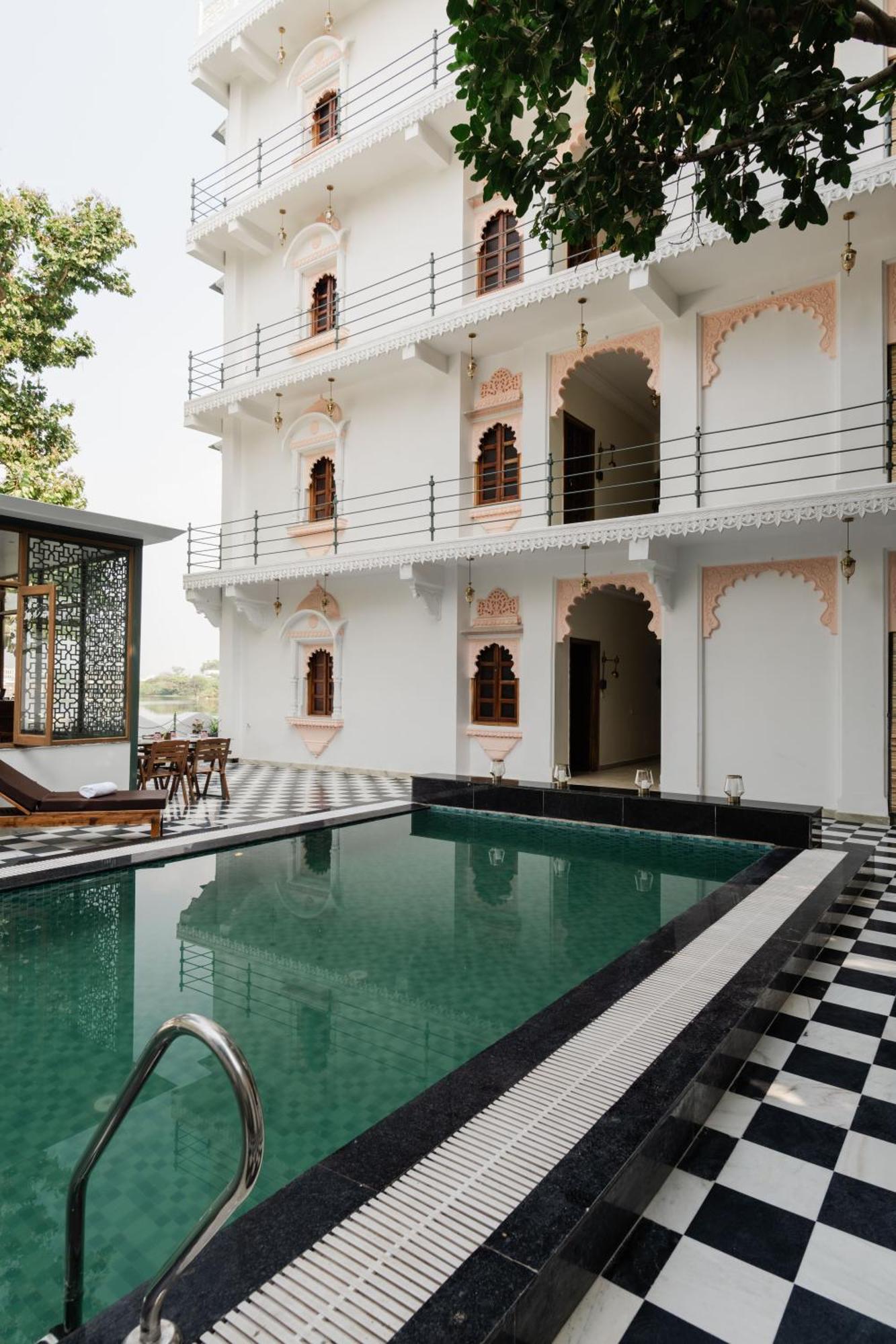The Experience Resort-Lake Facing Udaipur Exterior photo